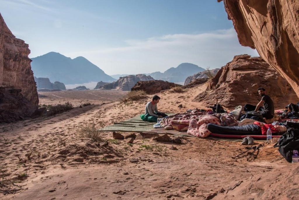 Bedouin Family Camp Hotel Wadi Rum Ngoại thất bức ảnh