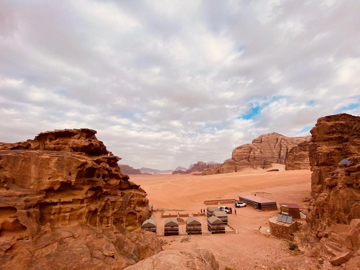 Bedouin Family Camp Hotel Wadi Rum Ngoại thất bức ảnh