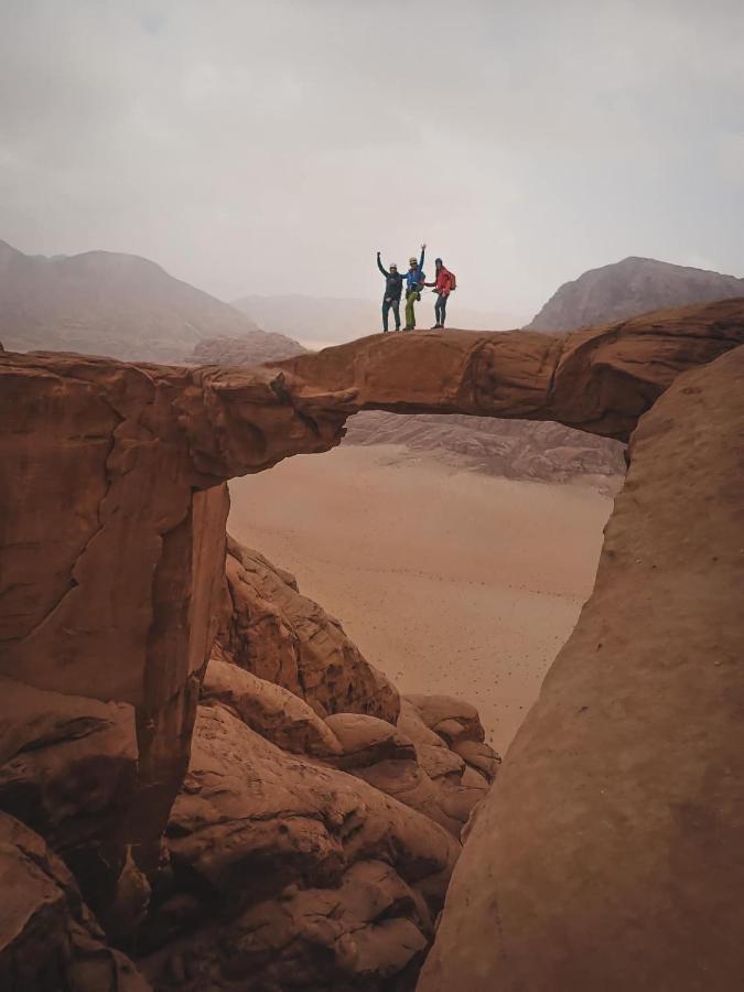 Bedouin Family Camp Hotel Wadi Rum Ngoại thất bức ảnh