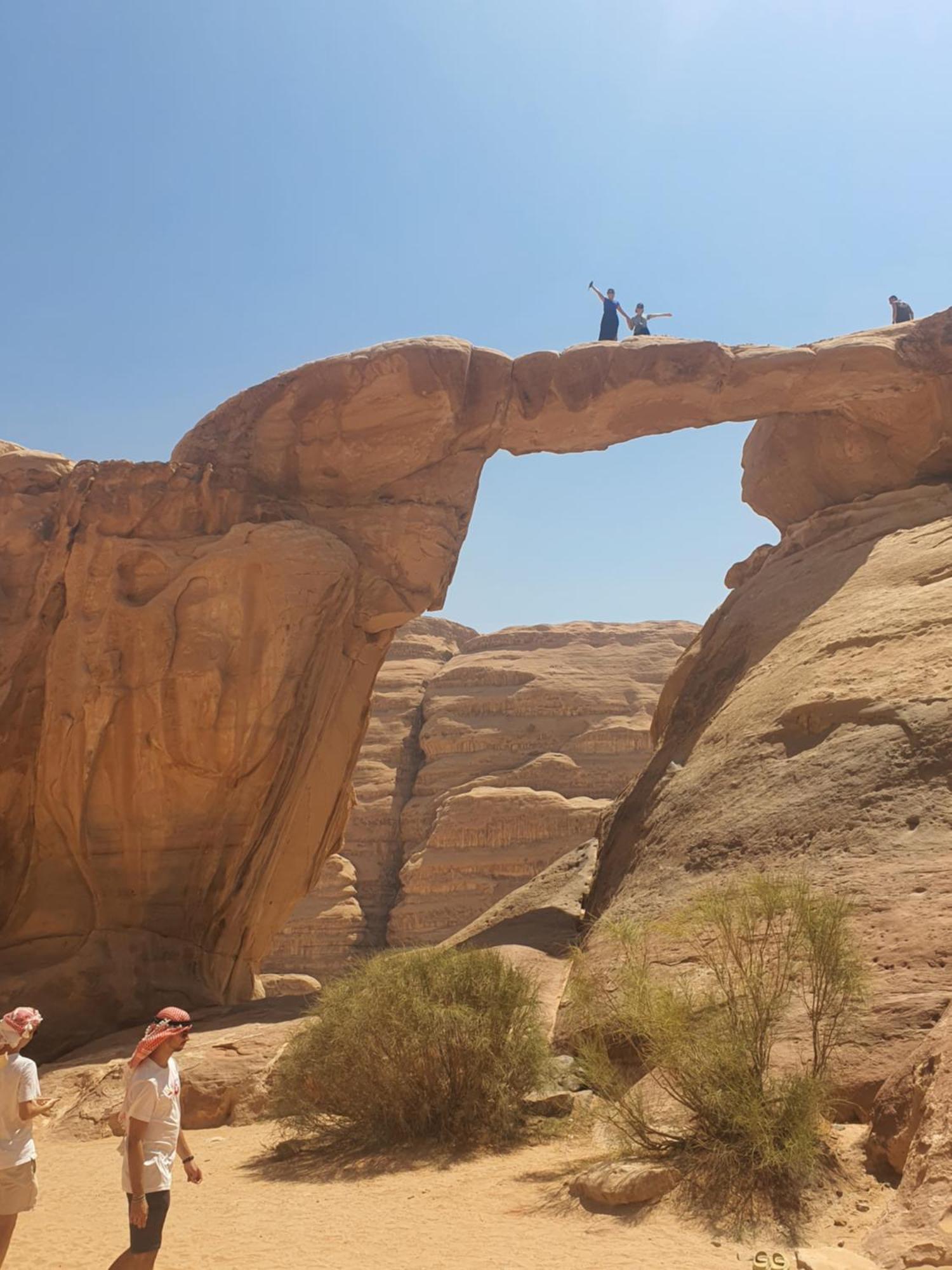 Bedouin Family Camp Hotel Wadi Rum Ngoại thất bức ảnh