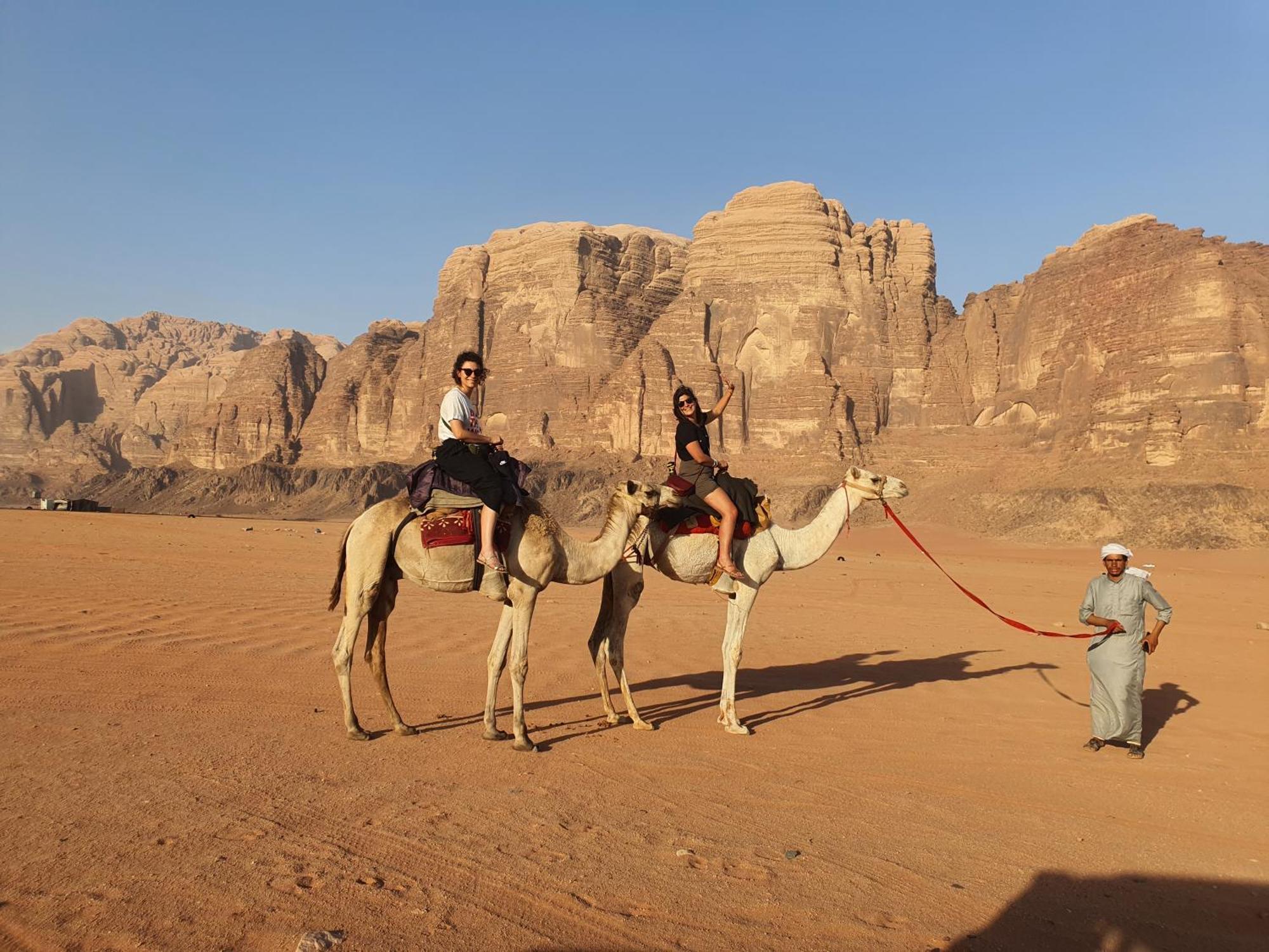 Bedouin Family Camp Hotel Wadi Rum Ngoại thất bức ảnh