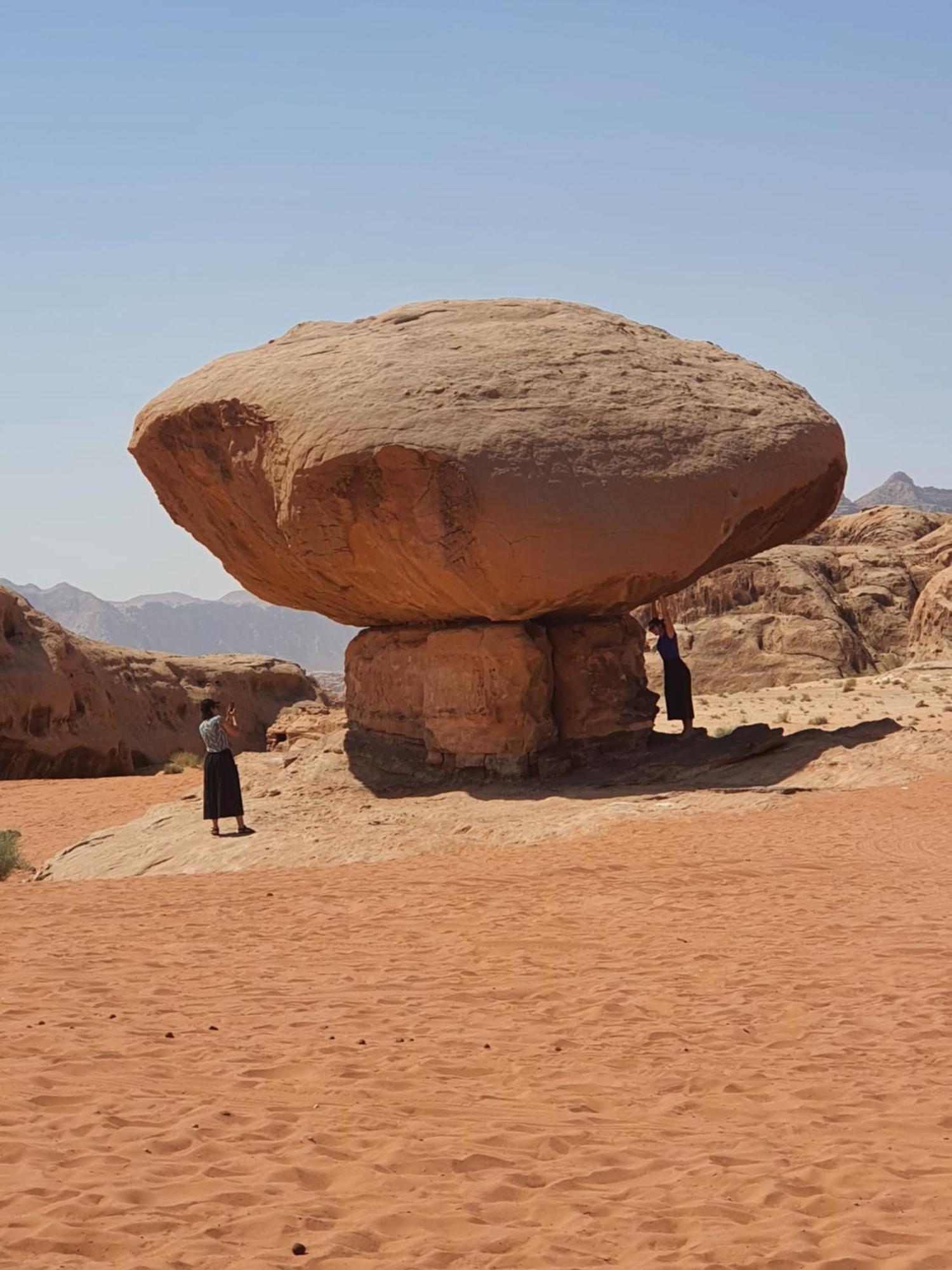 Bedouin Family Camp Hotel Wadi Rum Ngoại thất bức ảnh